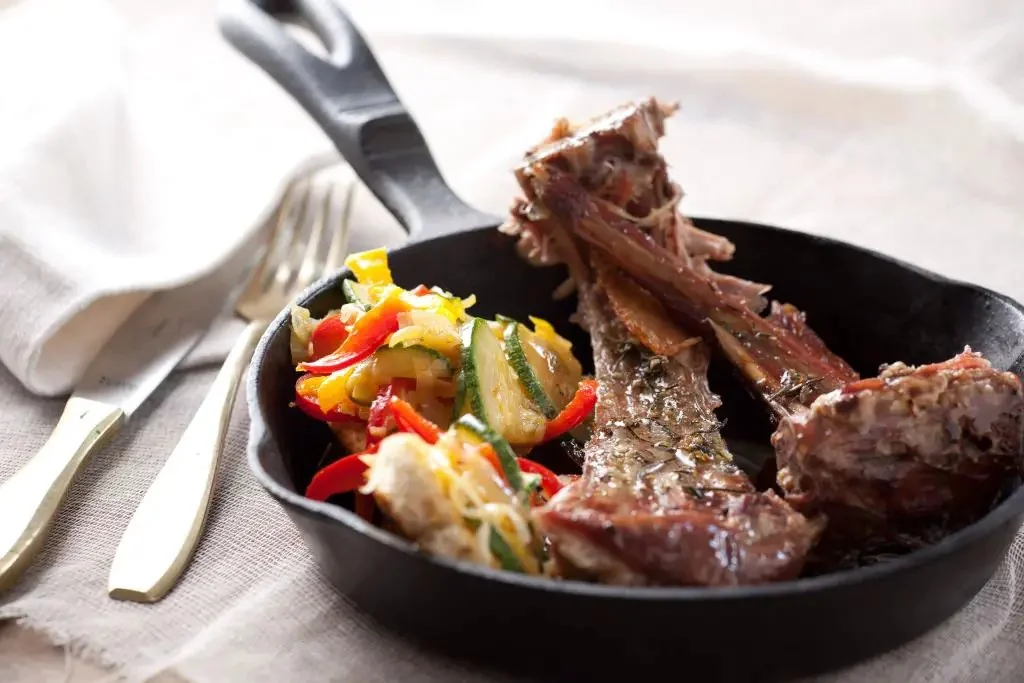 Chivito con verduras grilladas