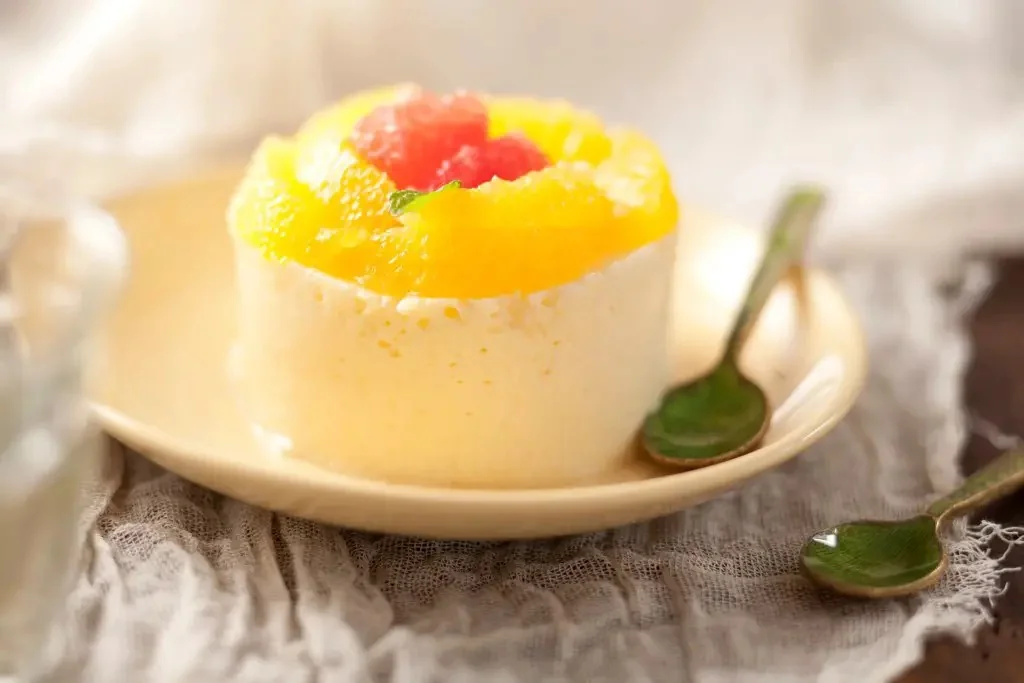 Mousse liviana de limón y pomelo
