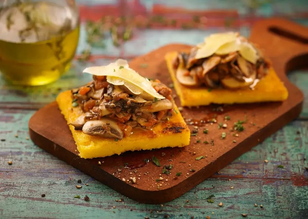 Polenta con hongos