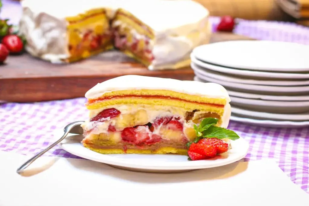 Postre de frutillas y bananas