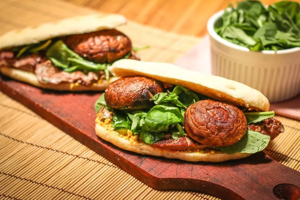 Sándwich de churrascos mariposa